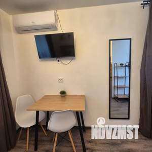 Студия квартира, посуточно, 20м2, 1/5 этаж