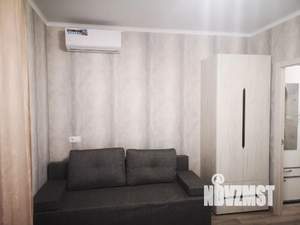 Студия квартира, посуточно, 35м2, 18/25 этаж