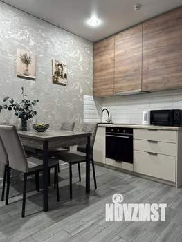 1-к квартира, посуточно, 37м2, 22/32 этаж