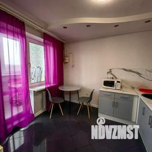 1-к квартира, посуточно, 40м2, 8/10 этаж