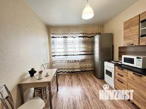 1-к квартира, посуточно, 39м2, 10/17 этаж