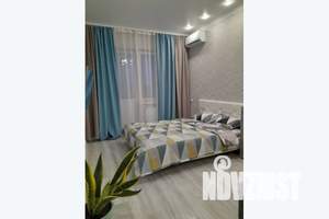 1-к квартира, посуточно, 40м2, 12/25 этаж