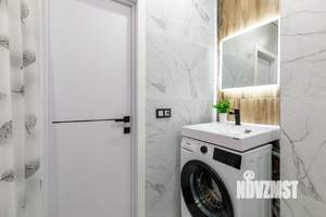 1-к квартира, посуточно, 42м2, 18/25 этаж