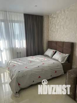 Студия квартира, посуточно, 35м2, 18/18 этаж