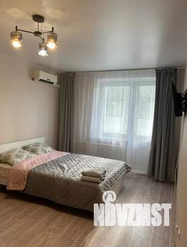 Студия квартира, посуточно, 28м2, 1/18 этаж