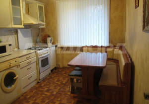 3-к квартира, на длительный срок, 64м2, 1/9 этаж