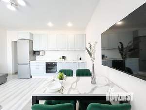 Студия квартира, посуточно, 42м2, 22/22 этаж