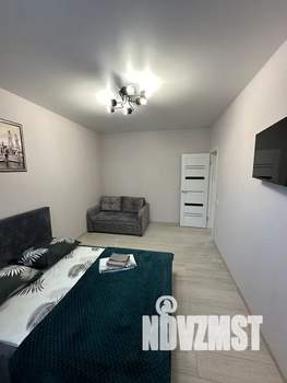 1-к квартира, посуточно, 38м2, 4/20 этаж