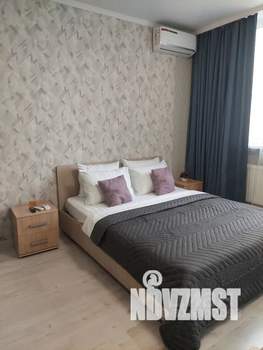 Студия квартира, посуточно, 32м2, 13/25 этаж