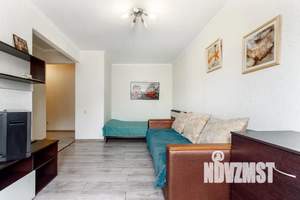 1-к квартира, посуточно, 35м2, 3/6 этаж