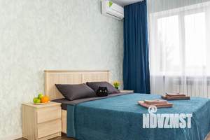 1-к квартира, посуточно, 42м2, 4/20 этаж