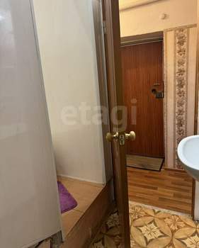 2-к квартира, вторичка, 40м2, 1/5 этаж