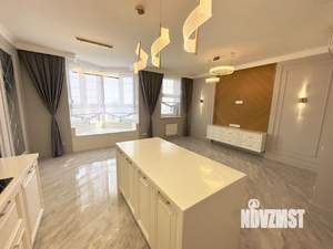 4-к квартира, вторичка, 130м2, 16/23 этаж