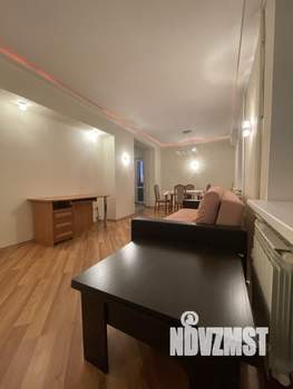 3-к квартира, вторичка, 100м2, 9/10 этаж