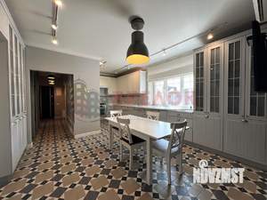 4-к квартира, вторичка, 134м2, 5/6 этаж