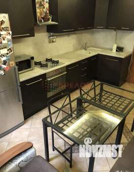 2-к квартира, вторичка, 53м2, 1/10 этаж