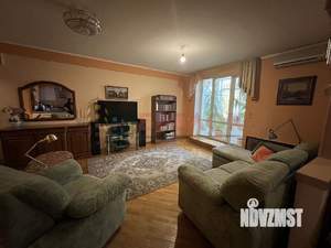 3-к квартира, вторичка, 122м2, 3/3 этаж