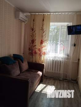 4-к квартира, вторичка, 57м2, 1/1 этаж