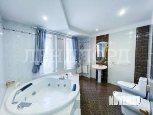 4-к квартира, вторичка, 154м2, 4/4 этаж