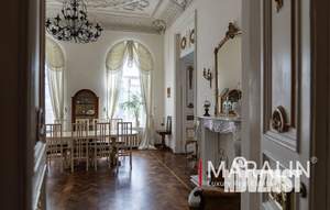 5-к квартира, вторичка, 300м2, 2/2 этаж