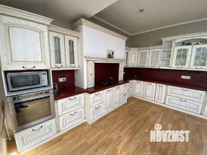 4-к квартира, вторичка, 200м2, 10/10 этаж