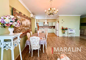 4-к квартира, вторичка, 206м2, 17/17 этаж