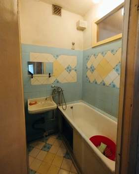 3-к квартира, вторичка, 52м2, 1/9 этаж