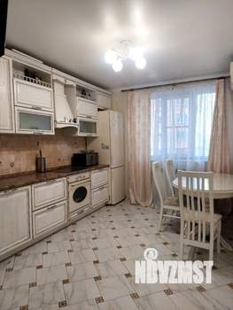 2-к квартира, вторичка, 67м2, 1/23 этаж