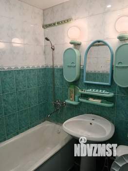 2-к квартира, вторичка, 42м2, 1/5 этаж