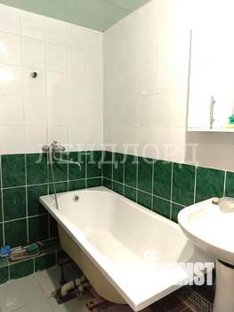 2-к квартира, вторичка, 54м2, 1/1 этаж