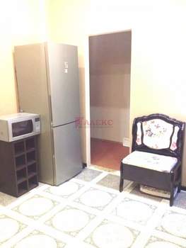 2-к квартира, вторичка, 70м2, 1/4 этаж