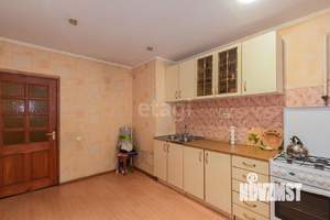 3-к квартира, вторичка, 65м2, 1/10 этаж