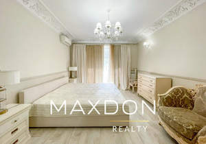 4-к квартира, вторичка, 180м2, 2/4 этаж