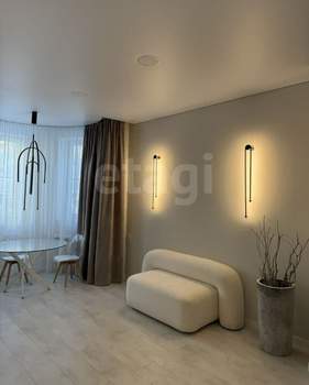 3-к квартира, вторичка, 95м2, 2/4 этаж