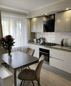 3-к квартира, вторичка, 95м2, 4/9 этаж