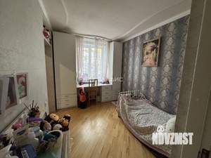 4-к квартира, вторичка, 100м2, 3/3 этаж