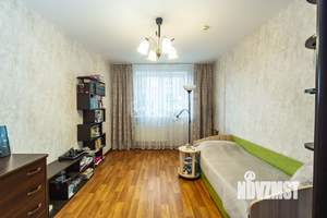 4-к квартира, вторичка, 95м2, 1/16 этаж