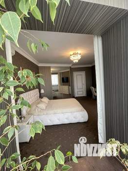 3-к квартира, вторичка, 90м2, 8/18 этаж