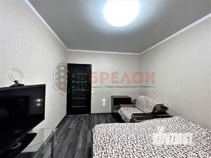 2-к квартира, вторичка, 56м2, 2/19 этаж