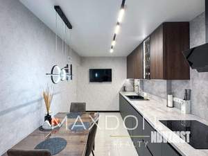 3-к квартира, вторичка, 100м2, 12/19 этаж