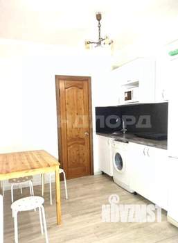 3-к квартира, вторичка, 100м2, -1/4 этаж