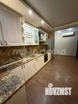 4-к квартира, вторичка, 124м2, 10/17 этаж