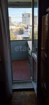 3-к квартира, вторичка, 64м2, 6/9 этаж