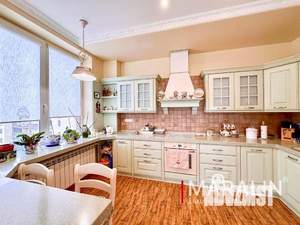 4-к квартира, вторичка, 206м2, 17/18 этаж