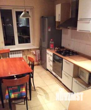 3-к квартира, вторичка, 64м2, 9/9 этаж