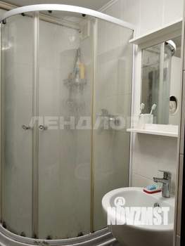 3-к квартира, вторичка, 64м2, 1/9 этаж
