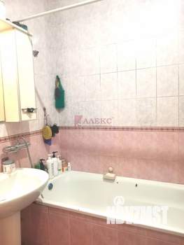 2-к квартира, вторичка, 70м2, 1/4 этаж