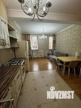 2-к квартира, вторичка, 80м2, 1/4 этаж