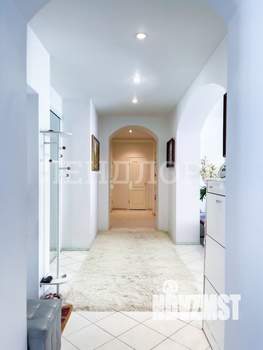 4-к квартира, вторичка, 154м2, 4/4 этаж