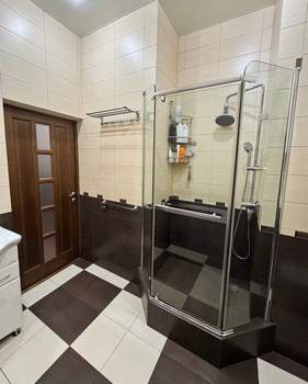 4-к квартира, вторичка, 160м2, 2/5 этаж